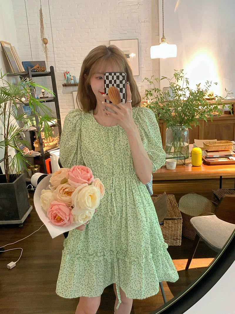 

bubble sleeve dress flowers skirt