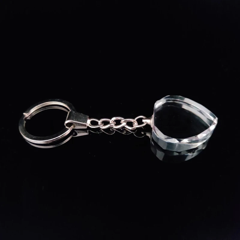 Подвеска-брелок с кристаллами в форме сердца 30*30*12 мм светодиодные