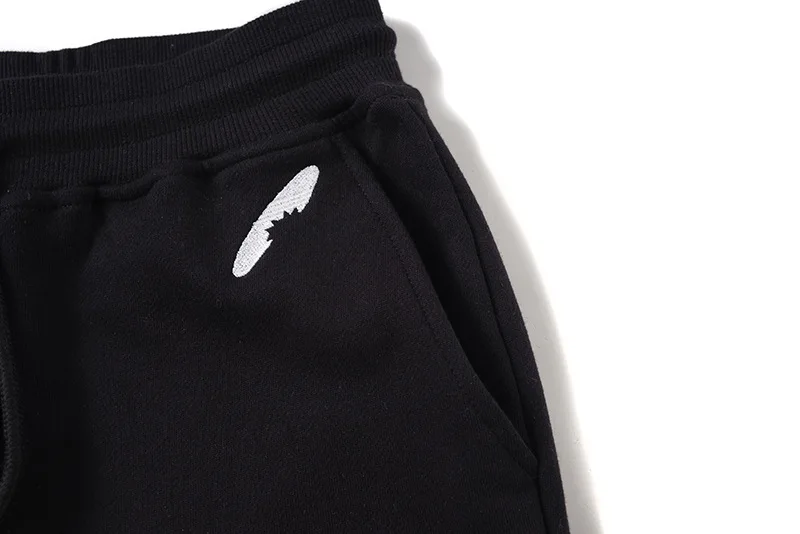 

2021 new men's embroidered shark comfortable classic stripe skateboard Street cotton casual shorts hip hop Parkour