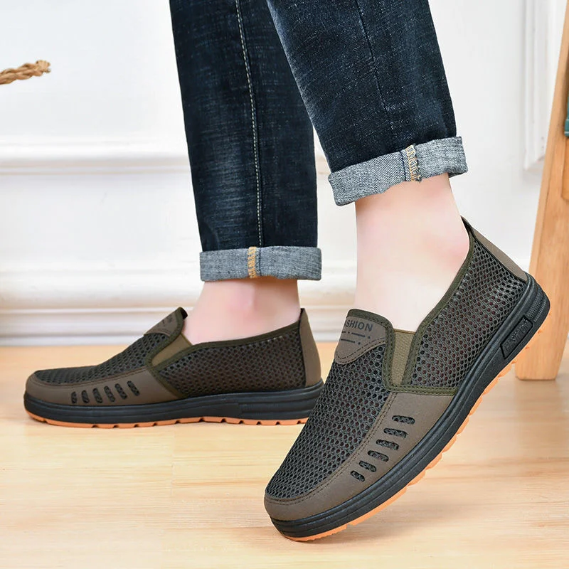 

Men's tennis shoes in summer