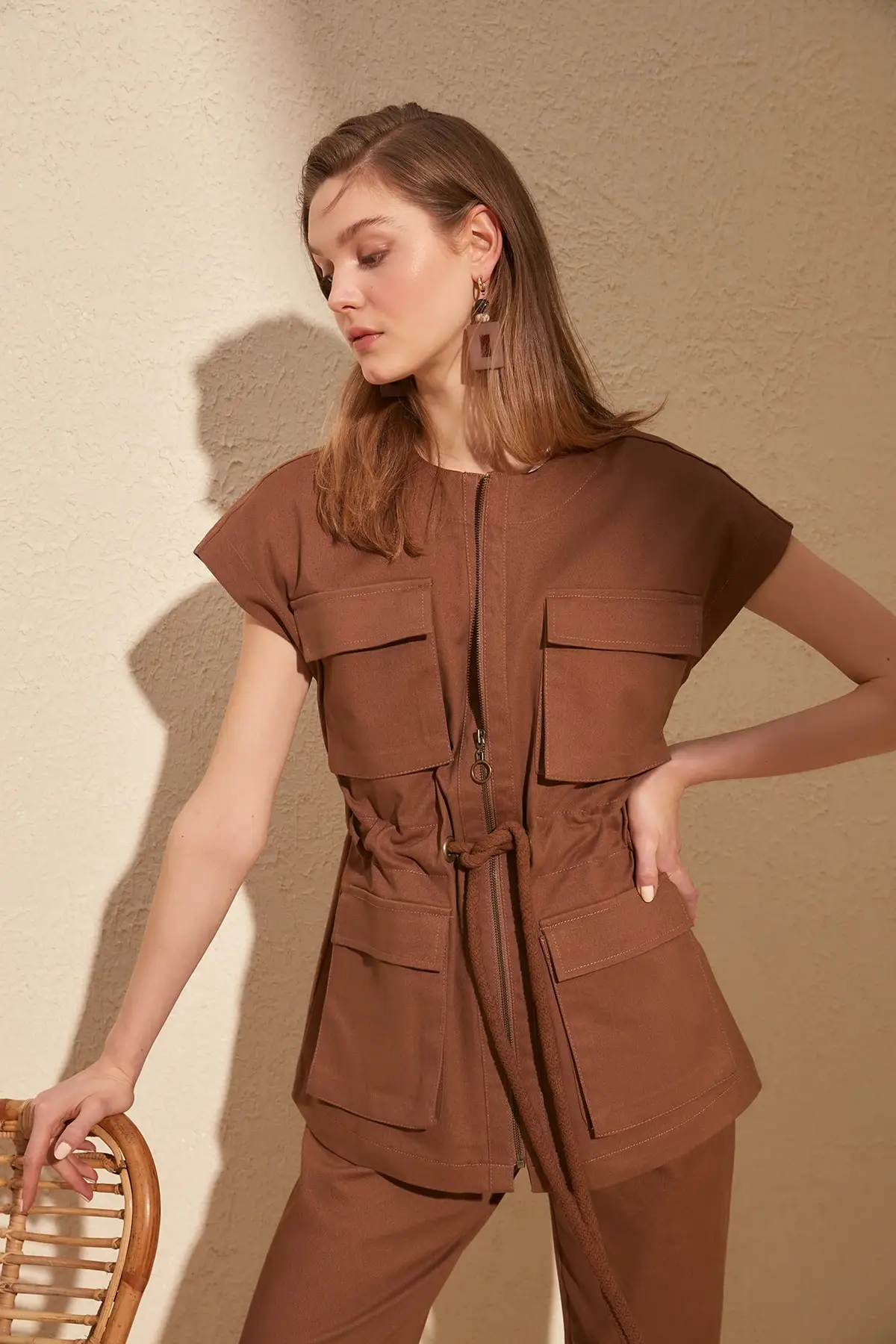 

Trendyol Pocket and belt detail Vest TWOSS20YE0003