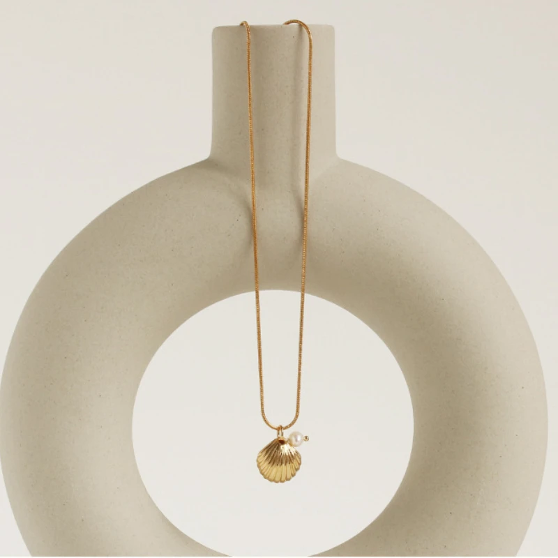 

Fashion Pearl Necklace For Women Charm Shell Pendant Temperament Clavicle Chain Jewelry Gift Snake Chain