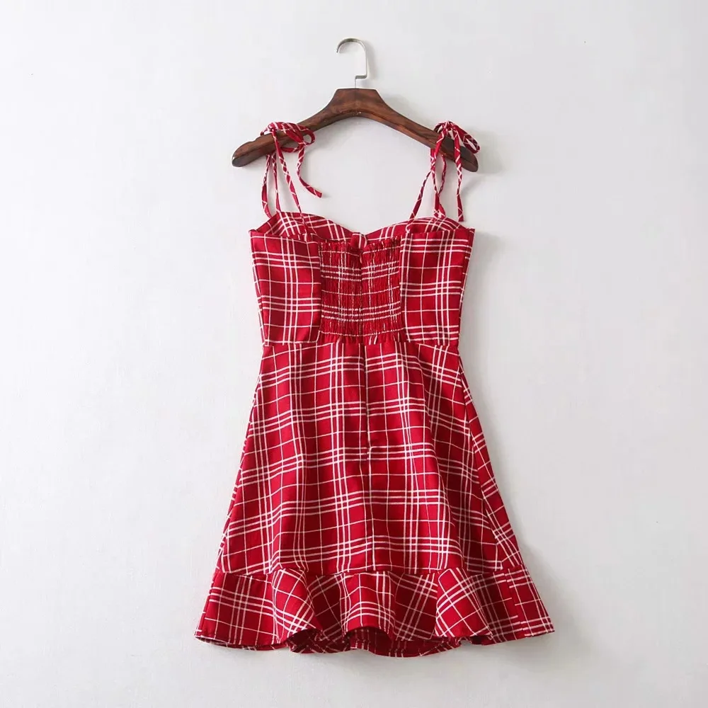 

Women's dress in summer 2020