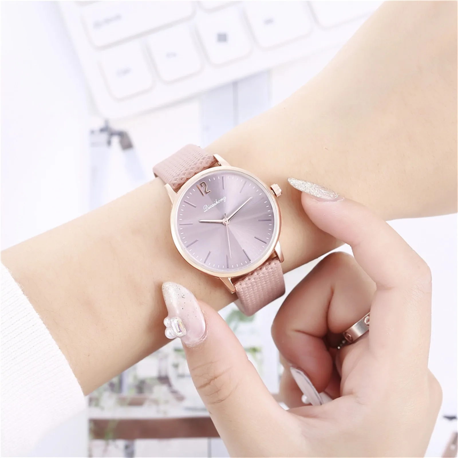 

Women Watch Ladies Leaf Fashion Belt Watch Female Student Quartz Watch Watches Women Fashion Watch 2020 Luxury Designer Set