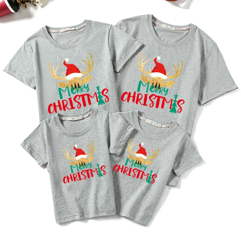 Семейные комплекты в одном стиле с рождественской отец для мамы сына дочери