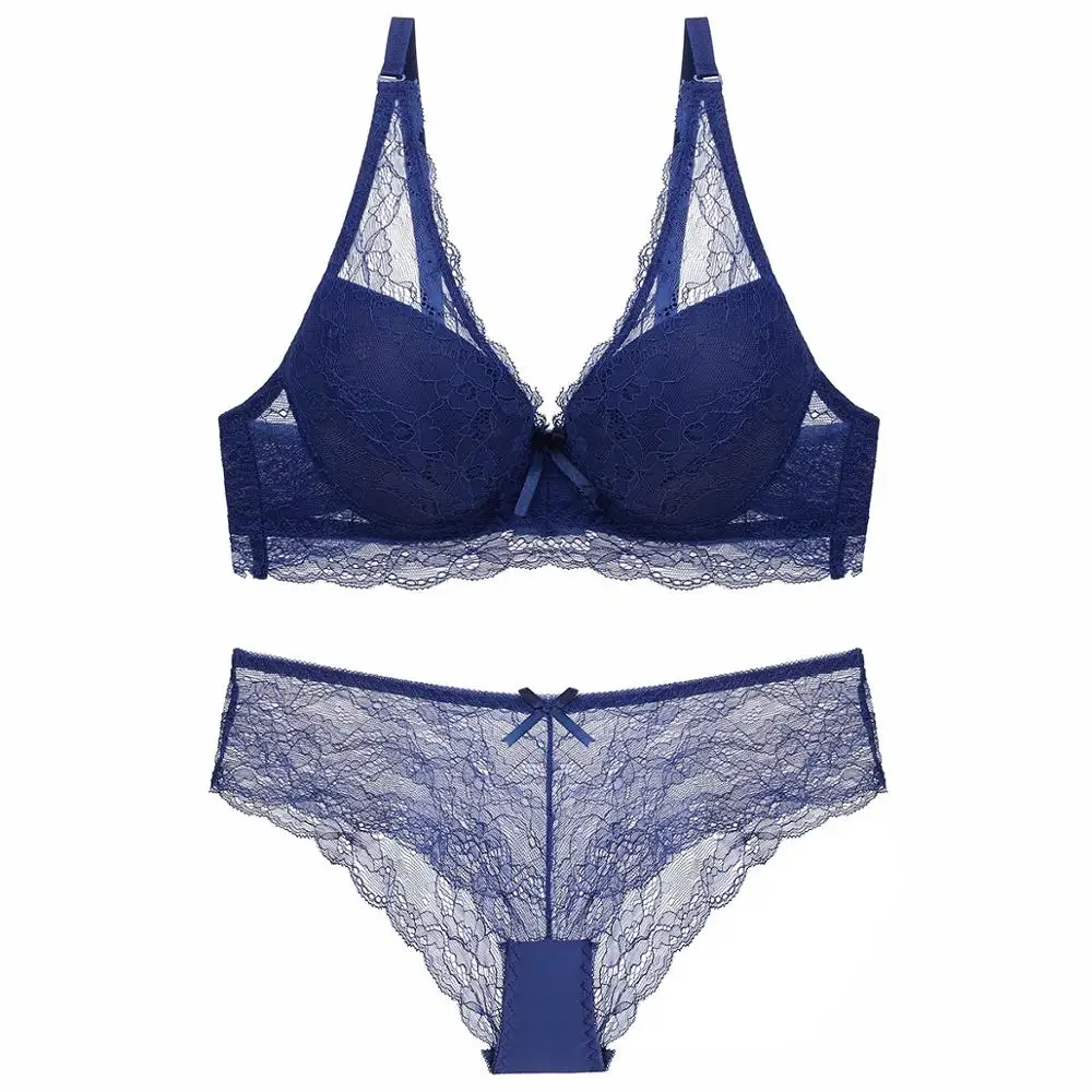 Бюстгальтер с мягкими чашечками и короткие трусики комплекты кружевного