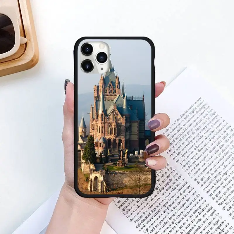 

Russian city building Phone Cases for iPhone 11 12 pro XS MAX 8 7 6 6S Plus X 5S SE 2020 XR Luxury brand shell funda coque