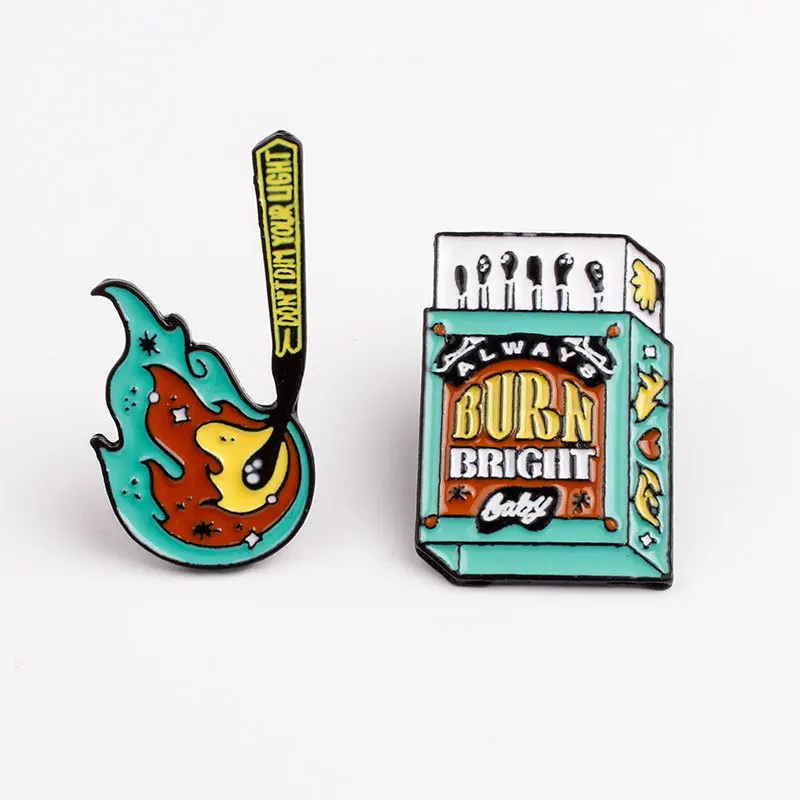 Оригинальный яркий значок для спичечной коробки, популярные аксессуары, значок для украшения сумки оптом