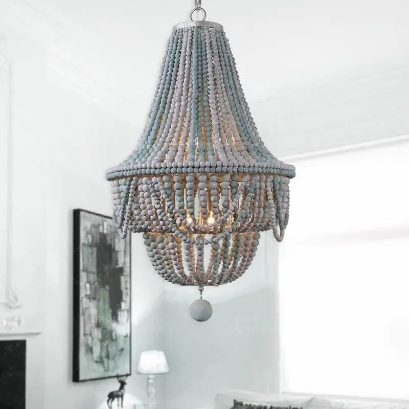 Люстра с деревянными бусинами в винтажном