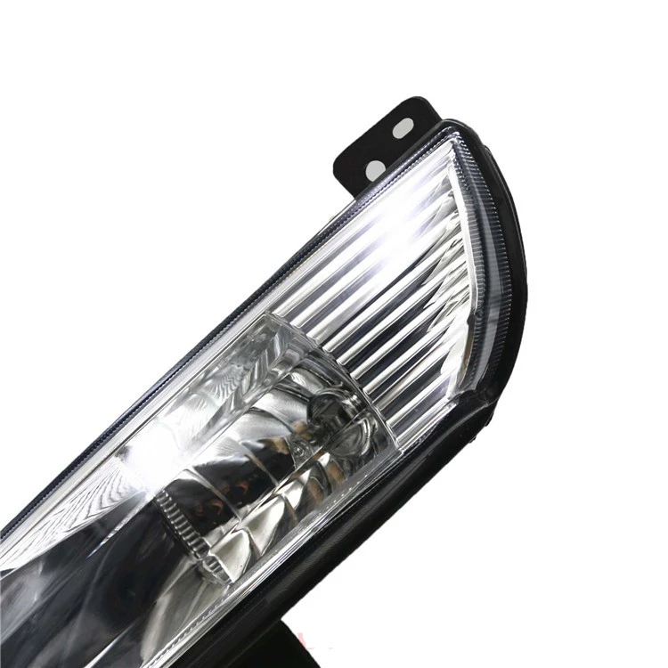 Передняя противотуманная фара в сборе с лампочкой для DONGFENG S30 H30 09-11year/12years на