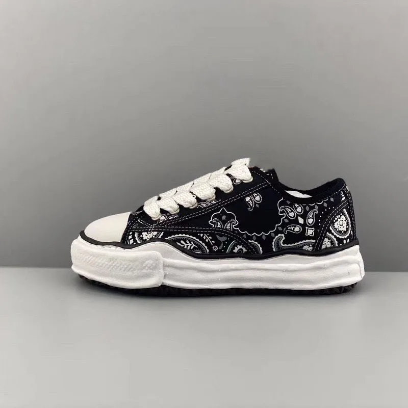 

2021 Outdoor Walking Women Running Shoes Embroidery Luxury Brand Ladies Sneakers Top Quality Casual Fashion Sport Shoes For Men