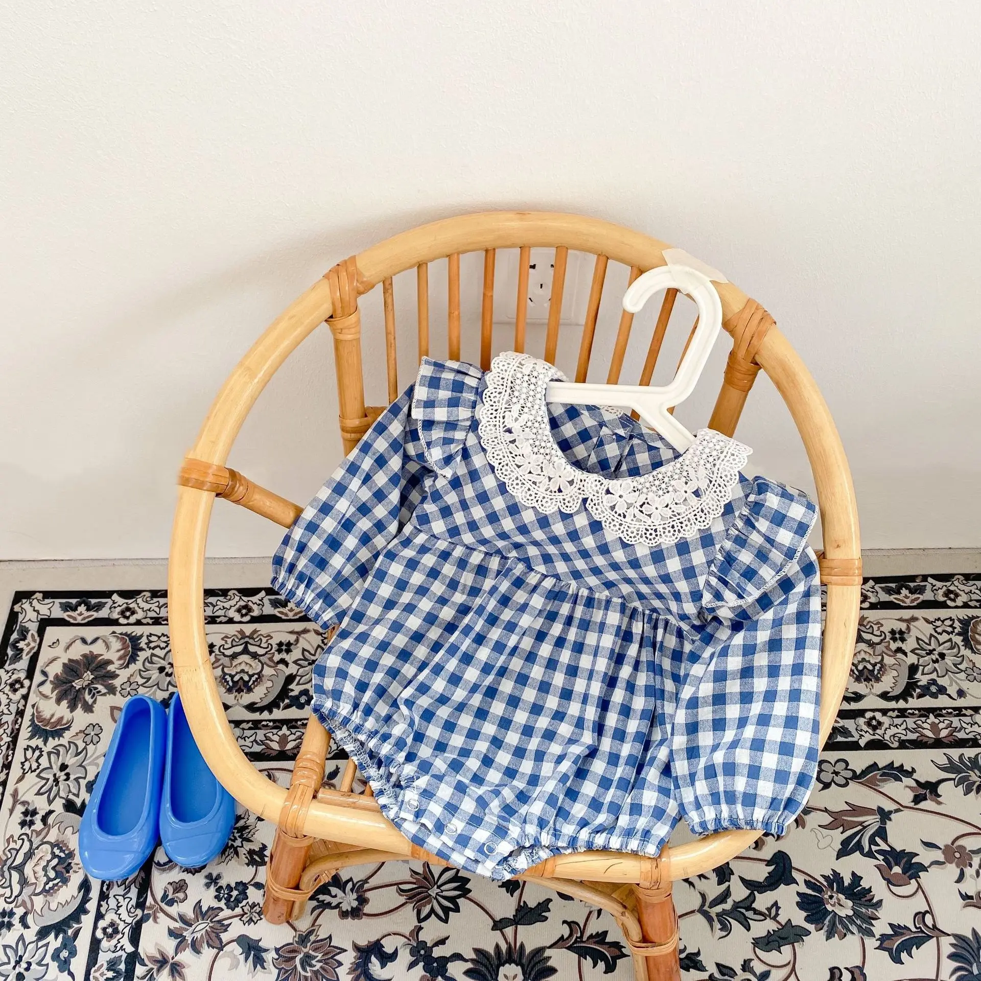 

2022 autumn baby girl rompers boutique clothing infant baby Plaid lace collar long sleeve triangle romper