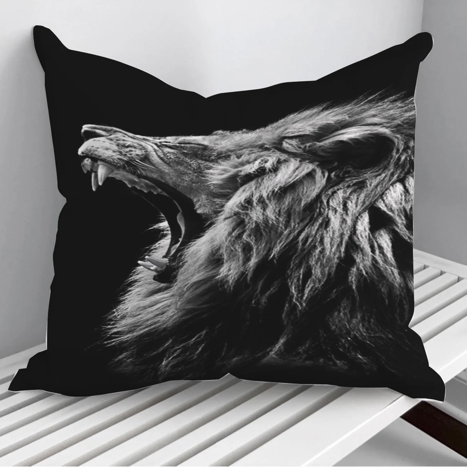 

angry wild lion poster Throw Pillows Cushion Cover On Sofa Home Decor 45*45cm 40*40cm Gift Pillowcase Cojines Dropshipping