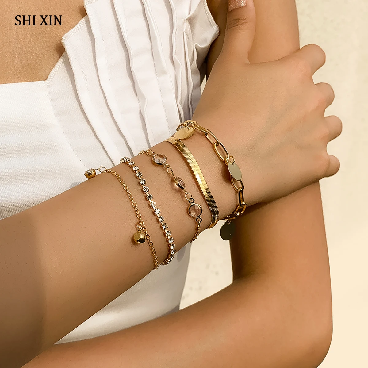 

SHIXIN Multi Layered Trendy Snake Chain Rhinestone Bracelet for Women Crystal Pendant Charms Bracelets 2021 Fashion Jewelry Gift
