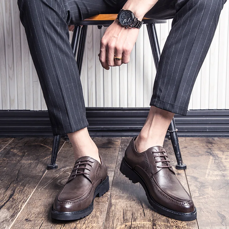 

New Fashion Leather Brogue Shoes Men Casual Shoes British Mens Business Shoes Casual Male Footwear Brand Brogues A1847