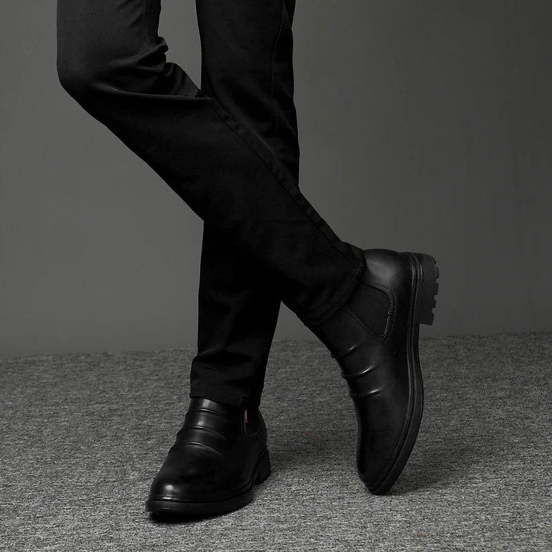 

Men Fashion Ankle Boots Genuine Leather British Men plush snow Boots Casual Lace-Up with fur warm Men Shoes Botas big size 47 o4