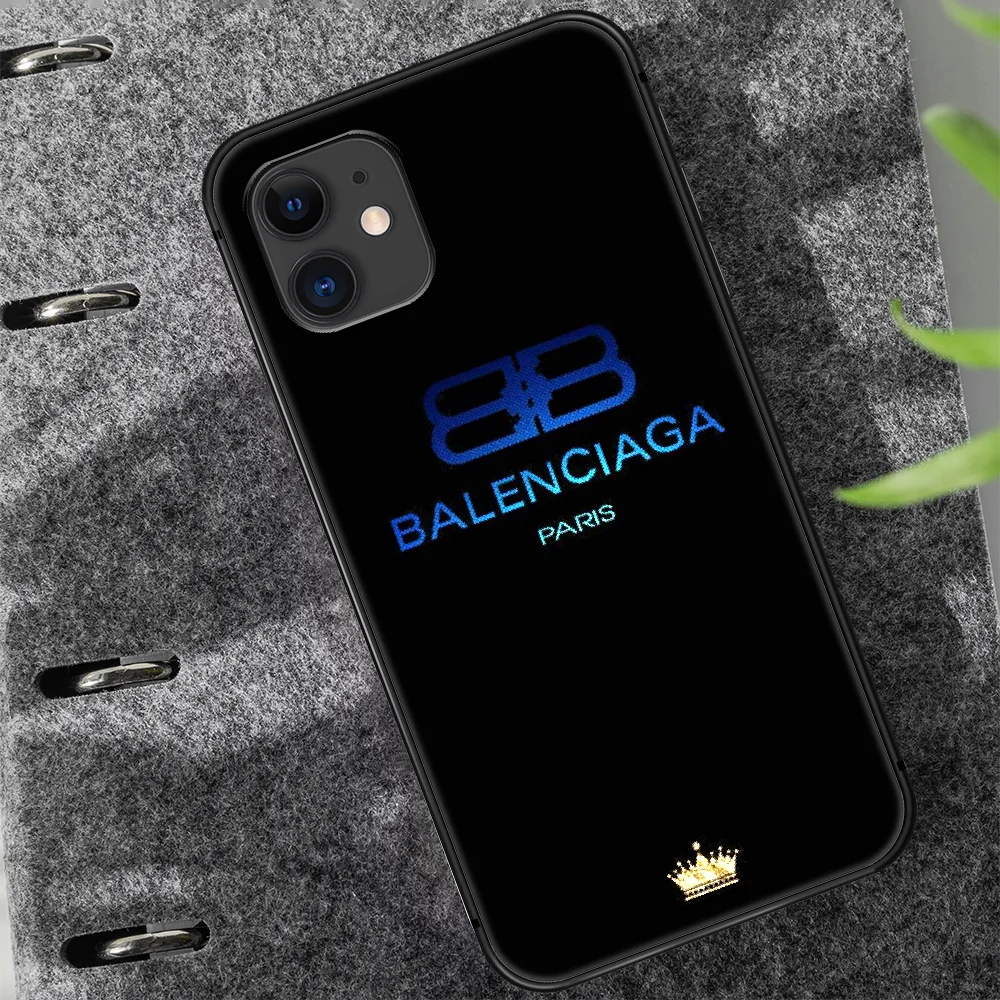

French luxury brand Phone Case Cover Hull For iphone 5 5s se 2020 6 6s 7 8 12 mini plus X XS XR 11 PRO MAX black Etui Painting