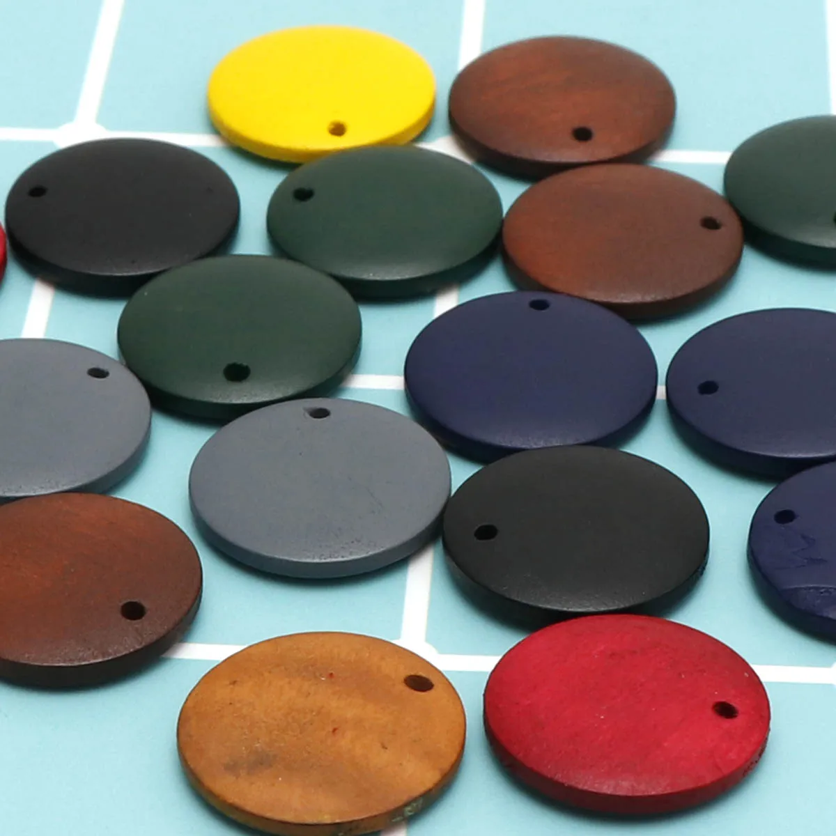 Круглые бусины из натурального дерева цветные ручной работы для изготовления