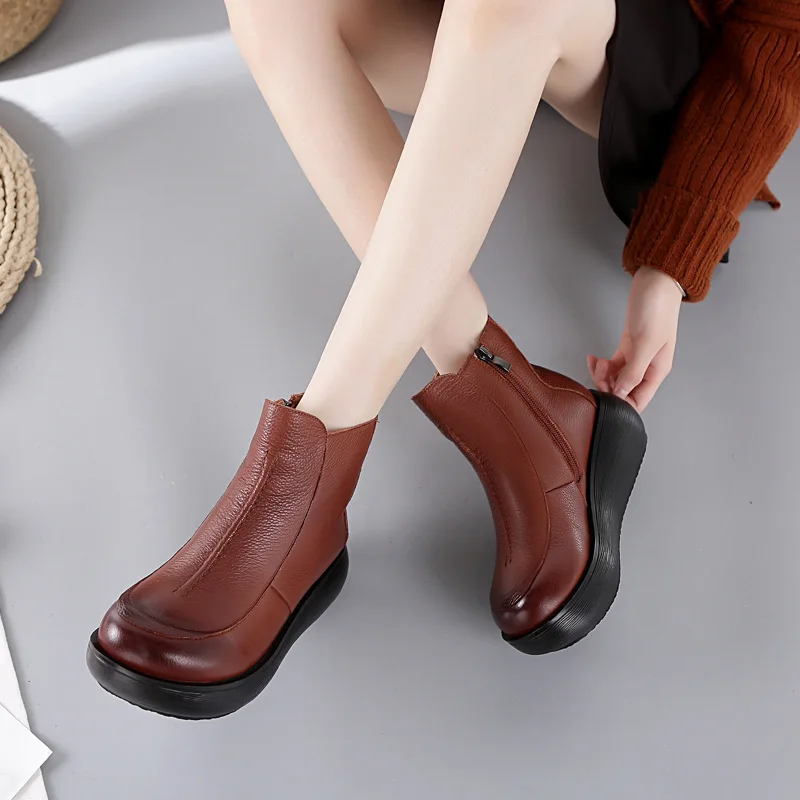 Женские ботильоны из 100% натуральной кожи на танкетке с круглым носком теплая
