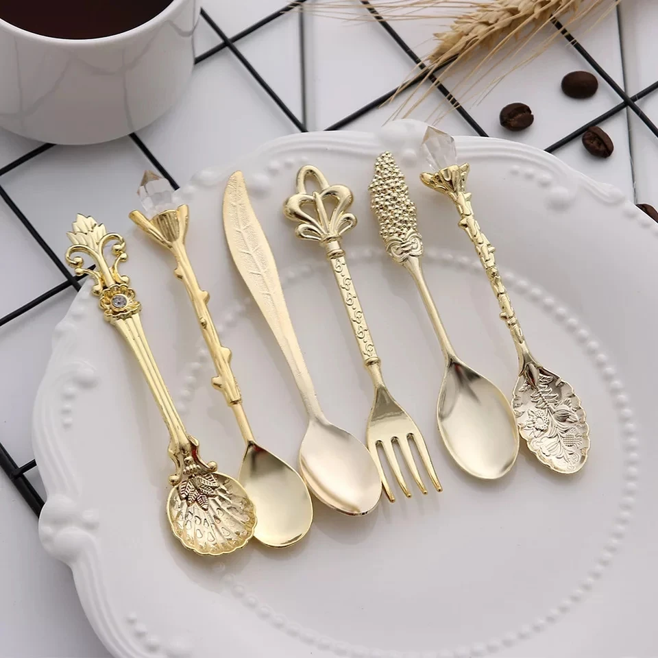 

6Pcs Vintage Spoons Fork Mini Royal Style Metal Gold Carved Coffee Snacks Fruit Dessert Fork Kitchen Tool Teaspoon Cutlery Set