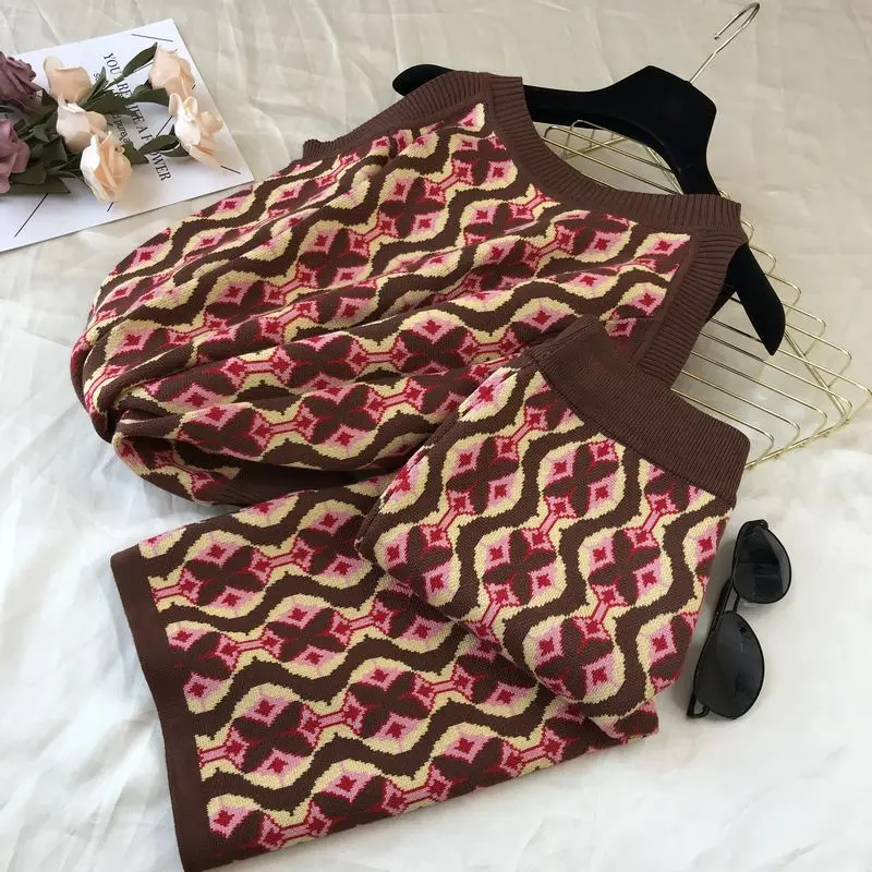 Женский Повседневный трикотажный комплект ALPHALMODA джемпер с открытыми плечами и