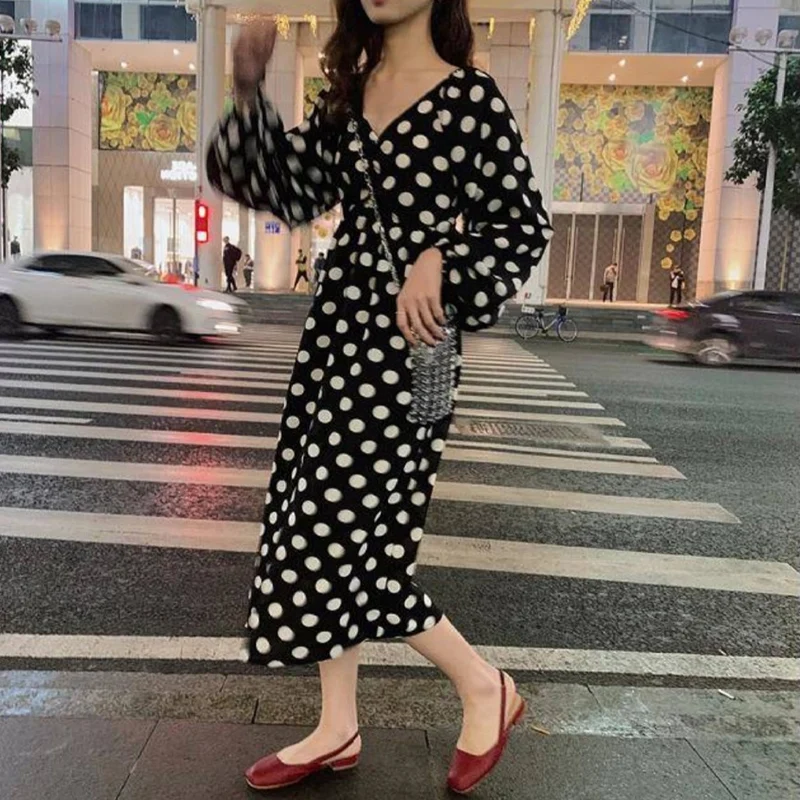 

New elegant dot women's fashion waist show thin casual fashion temperament V-Neck long sleeve dress SS1088