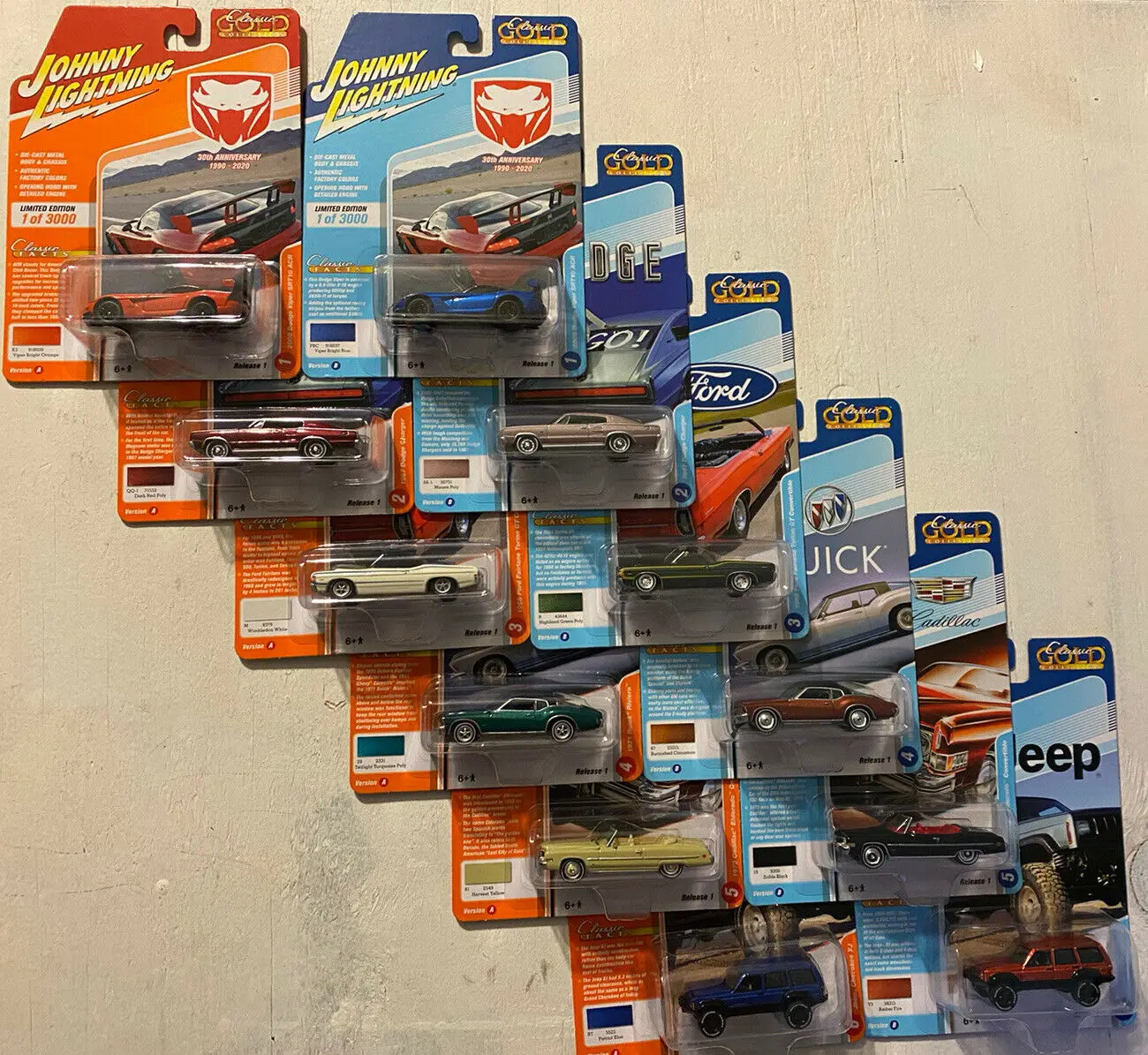 

Johnny 1/64 Gold Collection Cherokee Viper 6 Car Sets K1239&1243 Collector Edition Metal Diecast Car Toys Gift