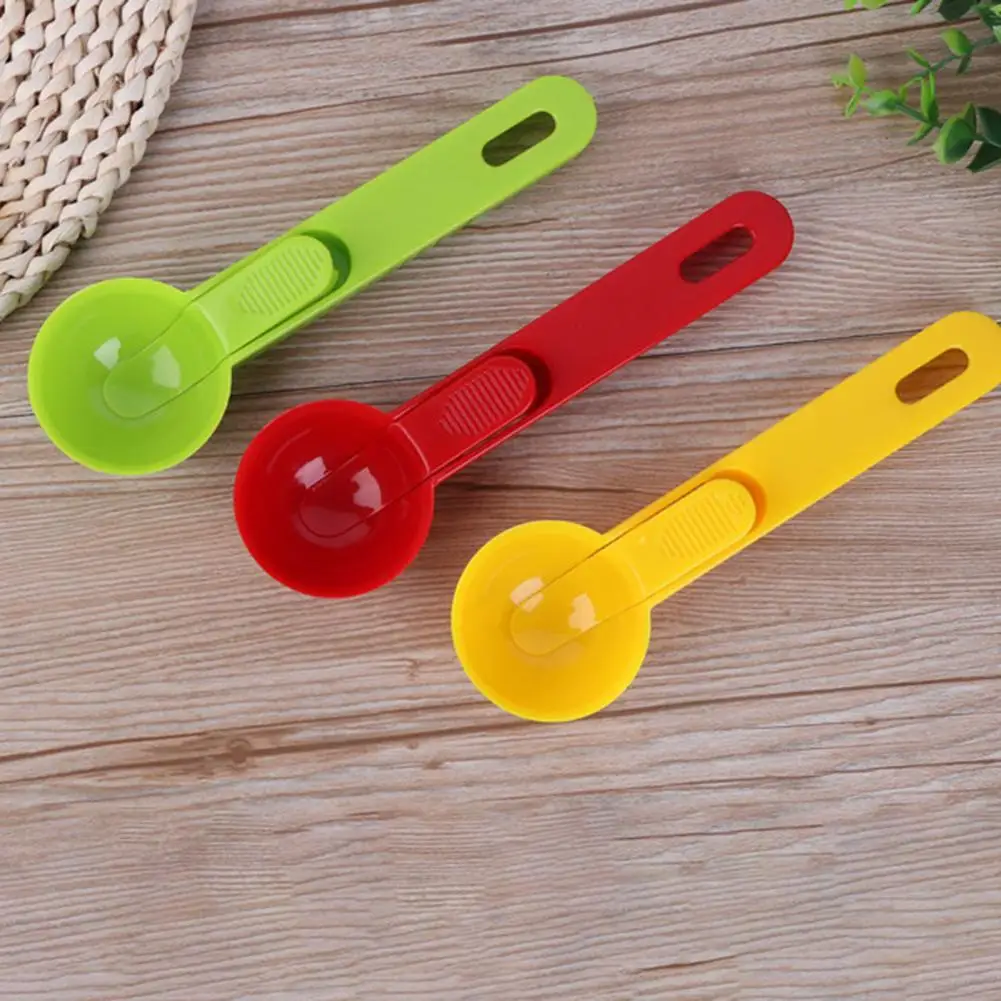 

Comfortable to Grip Plastic Ice Cream Sundae Digging Spoon for Household