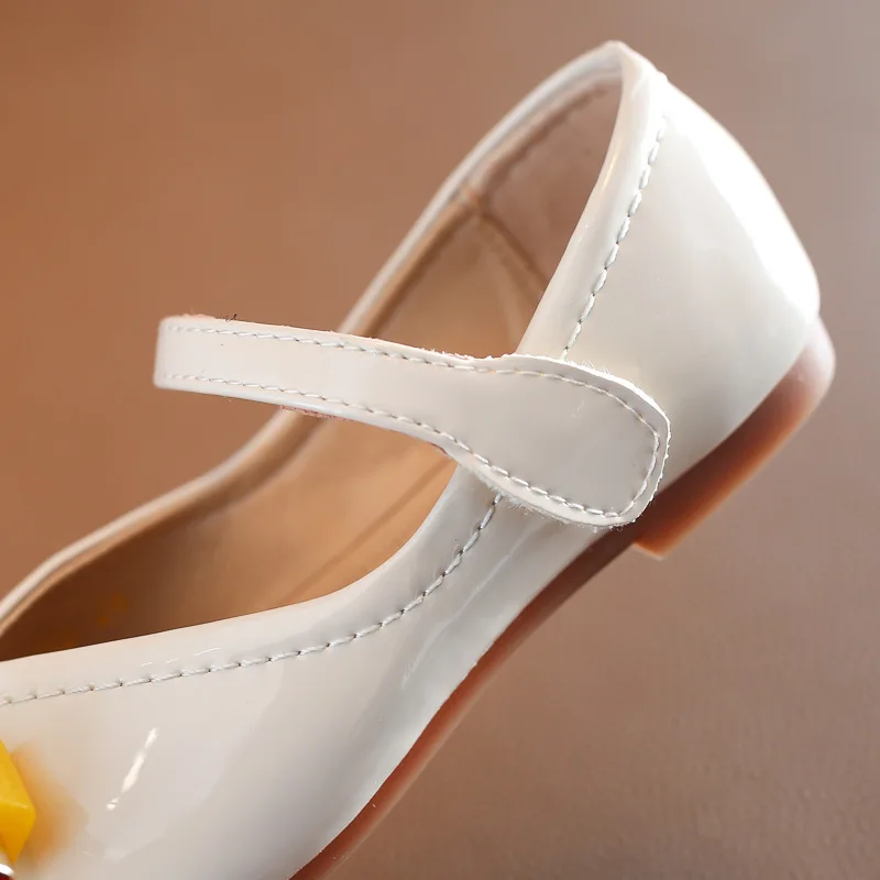 

Autumn Girls' Leather Shoes Princess Bright Leather Peas Shoes Baby Girls Soft Bottom Shoes Children's Shoes