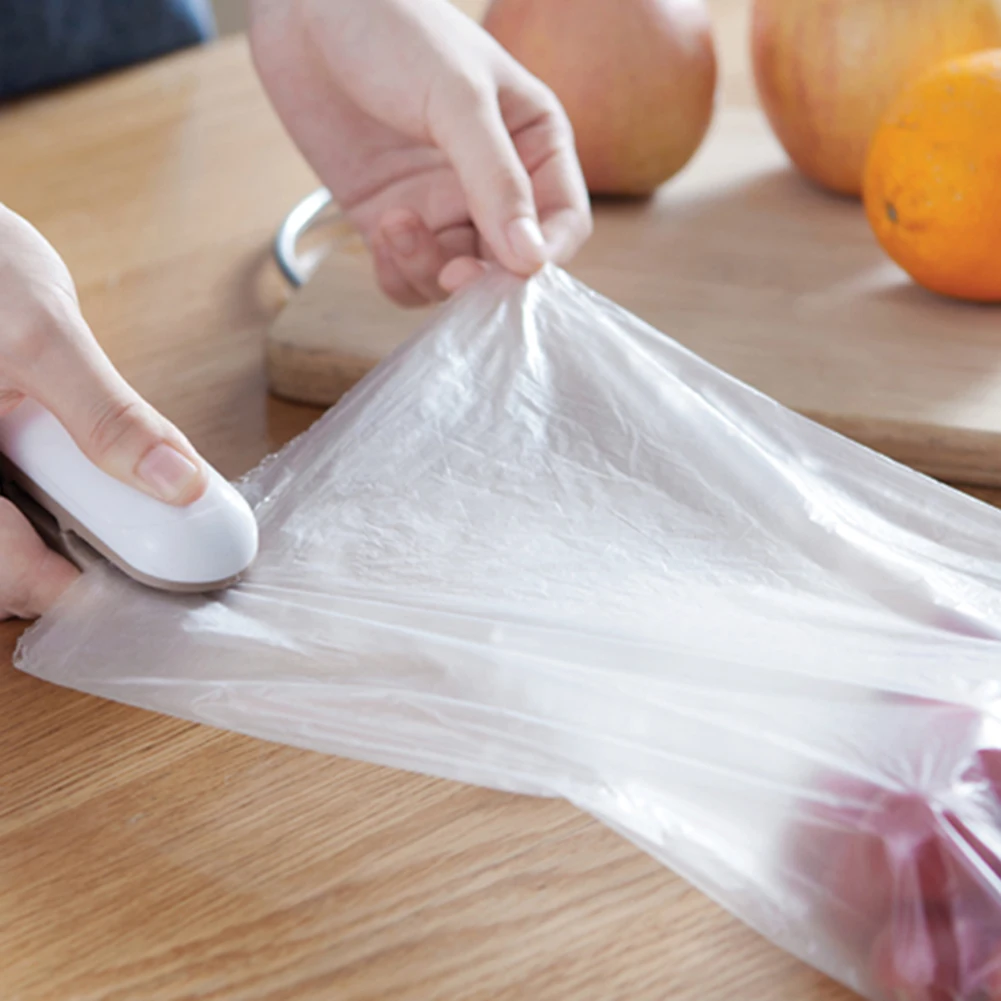 

Household Portable Sealing Machine Mini Snack Bags Heat Sealer Vacuum Food Preservation Capper