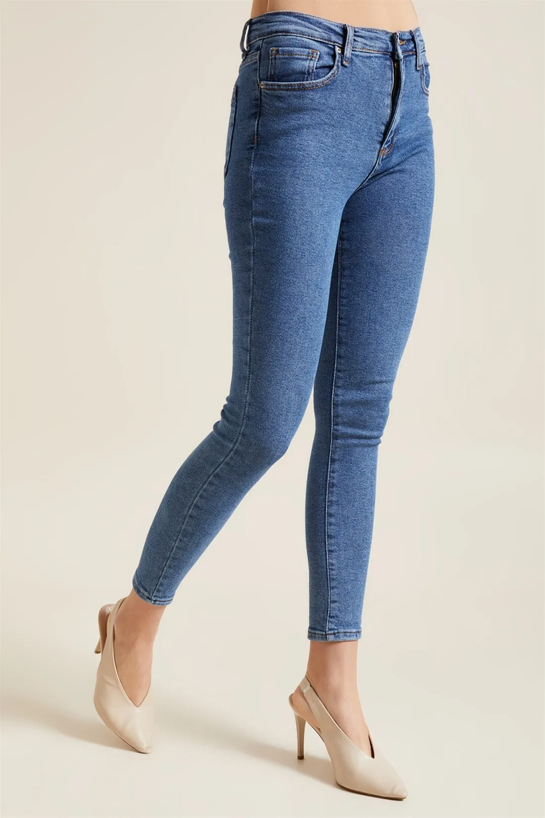 

Women Blue High Waist Sknny Fit Narrow Trotting Jean Pants
