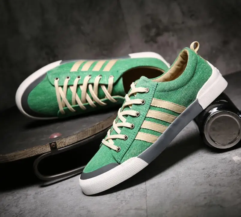 

Men Sneakers Casual Shoes 2020 New Spring Summer Lace Up Canvas Shoes Flat Sport Shoes Man Students Mens Sneakers