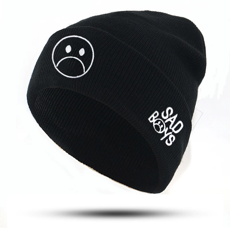 Вязаная шапка для мальчика Sad Boy мягкая вязаная из 100% хлопка с вышивкой лица
