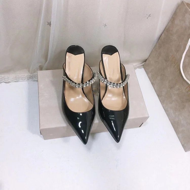 

Sandals women's new style net red pointed thin medium heeled shoes wear a word with Diamond Fashion Baotou half slippers women's