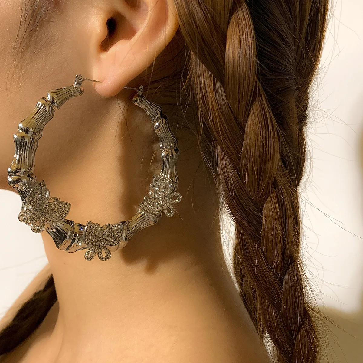 

Big Round Statement Butterfly Hoop Earrings Women Korean Exaggerated Earrings Jewelry Gift Gold Fashion Wedding Jewelry
