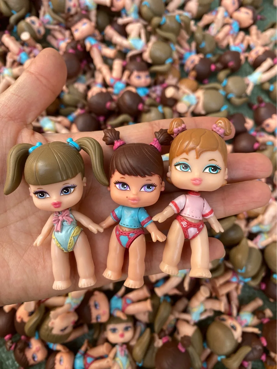 

3pcs/a lot 6cm plastic Cute Baby Dolls Play House doll Kids Excellent Gifts Mini Dolls 2012