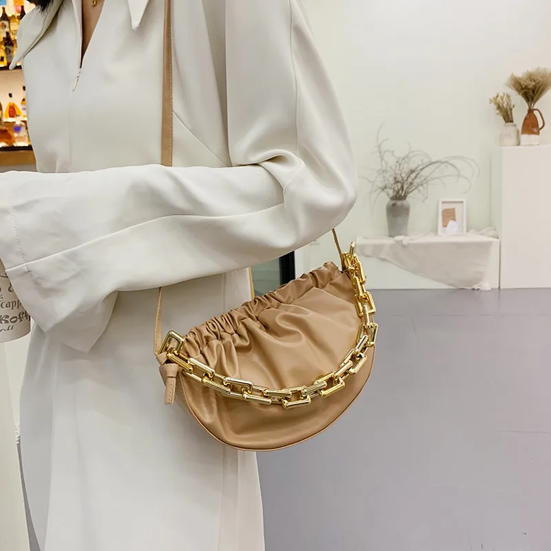 

Golden Chain PU Crossbody Messenger Bags Luxury Women Bags Designer Female Shoulder Bag Lady Purse and Handbag Underarm bag