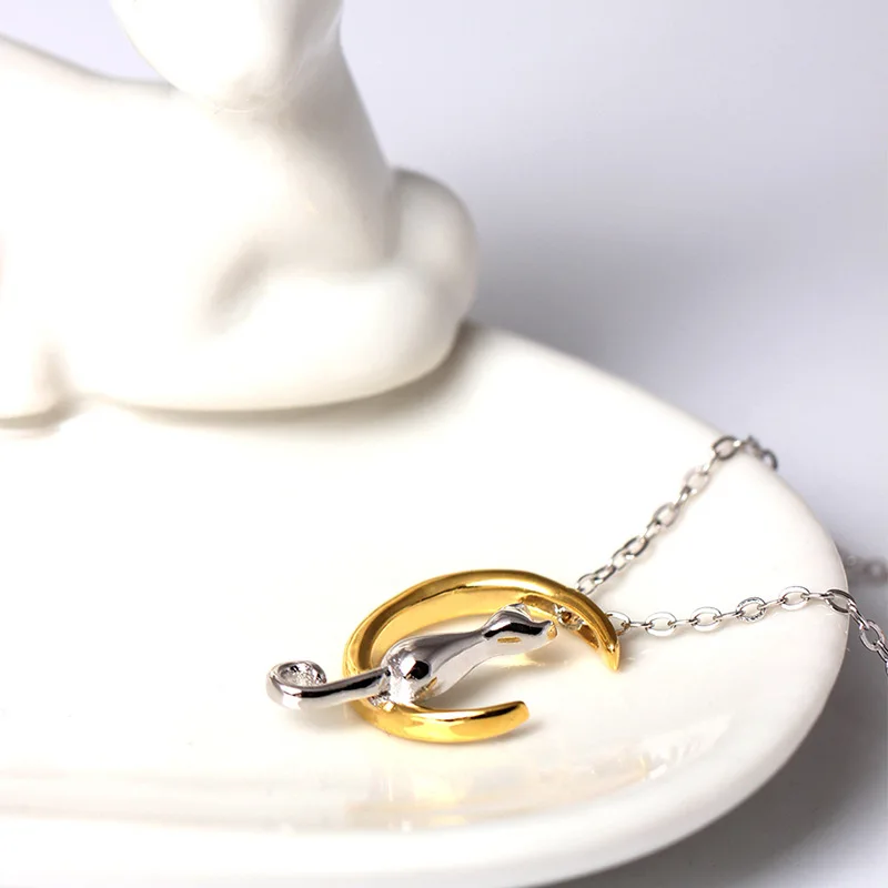 Кулон в виде Луны и милой кошки серебряного цвета с цепочкой кошка животное
