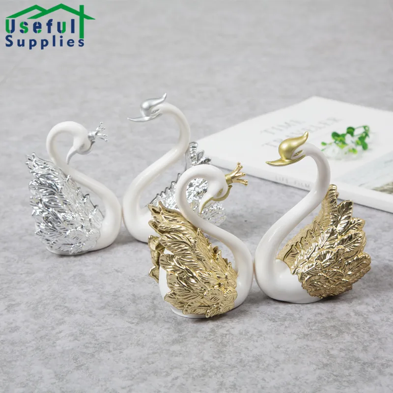 

Valentine's Day Cake Decoration Plastic Crown Gold and Silver Swan Decoration Birthday Party Baking Dress Up Supplies Cake Tools
