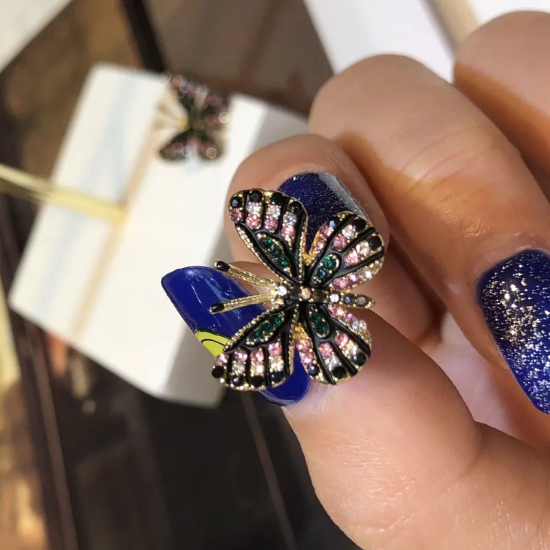 Женские серьги в виде бабочек|Серьги-гвоздики| |