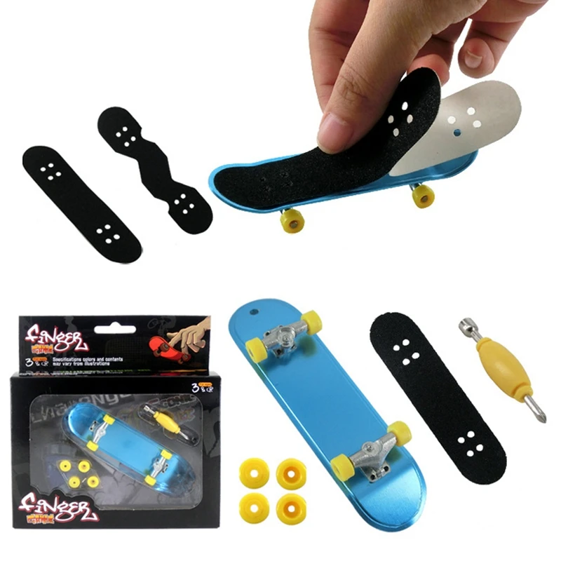 1 комплект отвертка с 4 запасными колесами|Мини скейтборды и байки| |