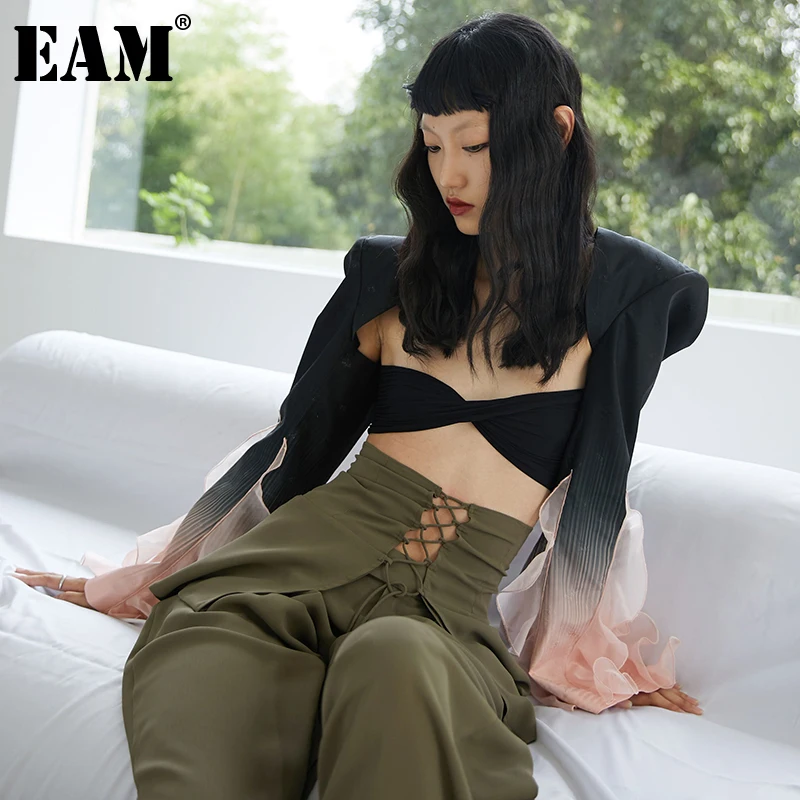 

[EAM] Women Black Gradual Pleated Short Blazer New V-collar Long Sleeve Loose Fit Jacket Fashion Spring Autumn 2022 1DE1919