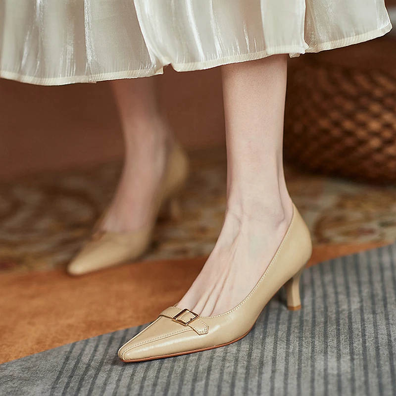 

Pumps Formal Elegant Style Pointed Toe Belt Buckle Decoration Solid 2 Colors Medium Thin Heel Classic Office Ladies Shoes