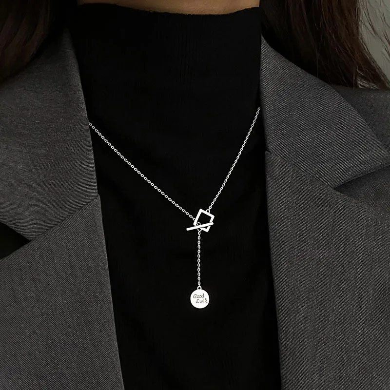 

Square luck necklace s925 pure silver light luxury niche design feeling chain tassel clavicle female 2021 new tide