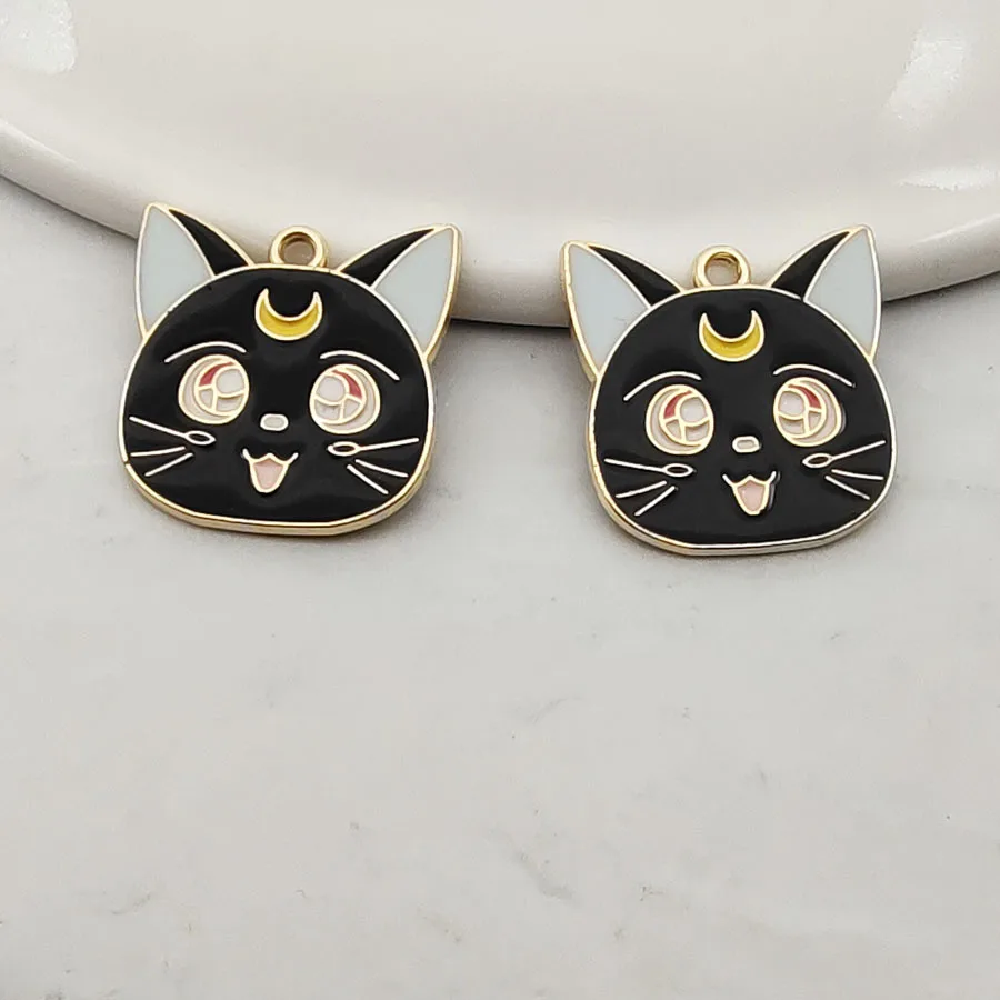 

10 Moon Cat head Bulk charm in black and white enameled Pendant 'CAT' Head animal Children jewellry making accessories 20x20mm