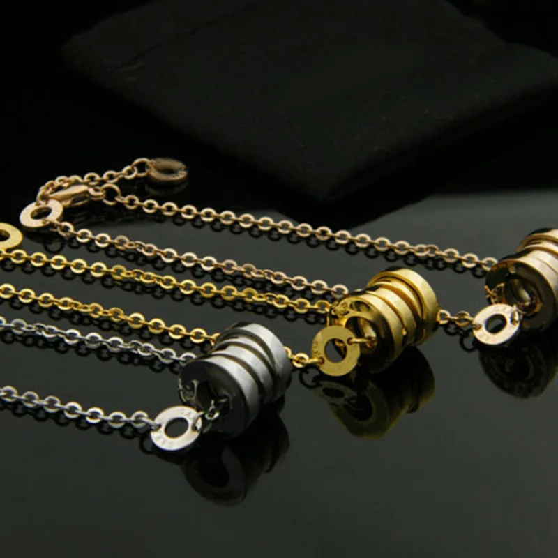 

Brand European and American hot-selling jewelry fashion bracelets, exquisite spring letters, gifts for lovers