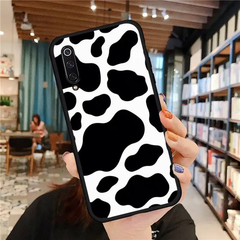 

Cow Milk Black White Phone Case For Xiaomi Redmi mi note 7 8t 9 9t 9s 8 10 10t 11 pro lite K20 max 3