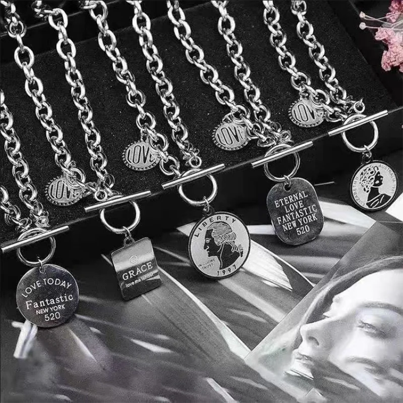 

Street Hip-hop Stainless Steel Non-fading Ladies Necklace Fashion Personality Smile Pattern Exaggerated Bold Sweater Jewelry Men