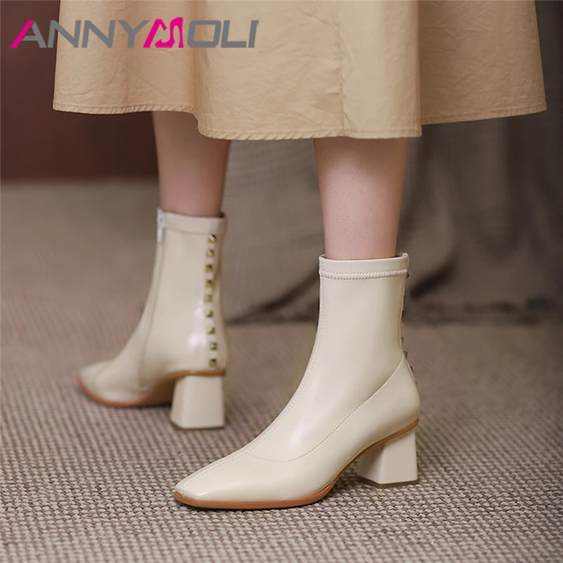 

Ботильоны ANNYMOLI женские на высоком толстом каблуке, современные полусапожки с квадратным носком, на молнии, с заклепками, абрикосового цвета...