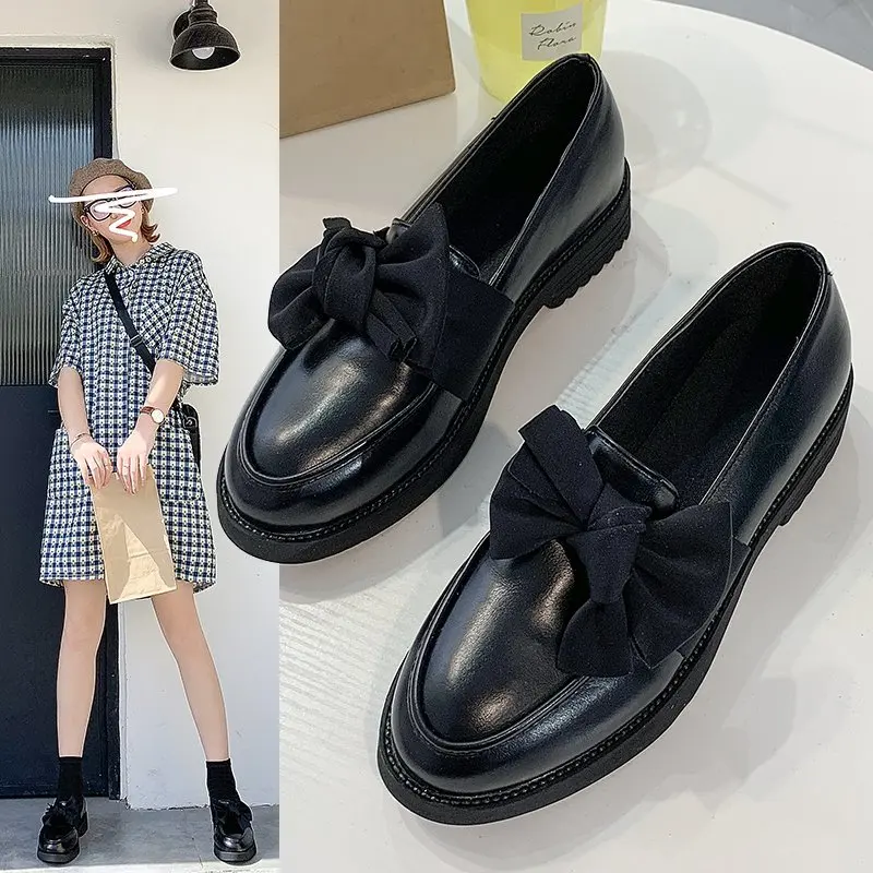 

2021 New Women Loafers Bowtie Slip on Shoes Female Boat Shoes Black Oxford Shoes Casual Shoes Patent Leather
